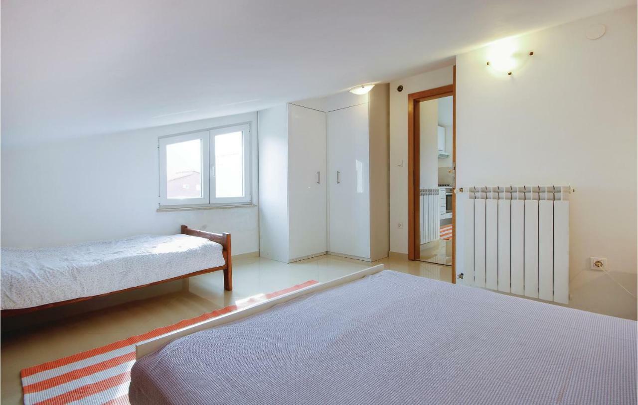 Cozy Apartment In Medulin With Kitchen Kültér fotó